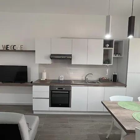 Apartment Kora Palagiano